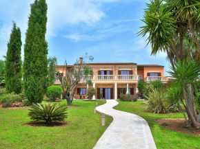 Exquisite villa with views
